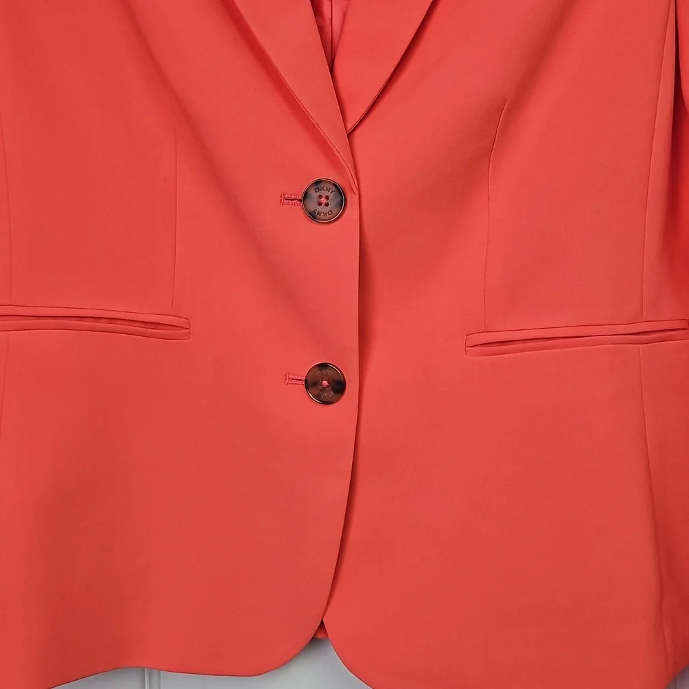 DKNY Women's Long Sleeve Double Button Notch Lapel Blazer: Lt Coral‎